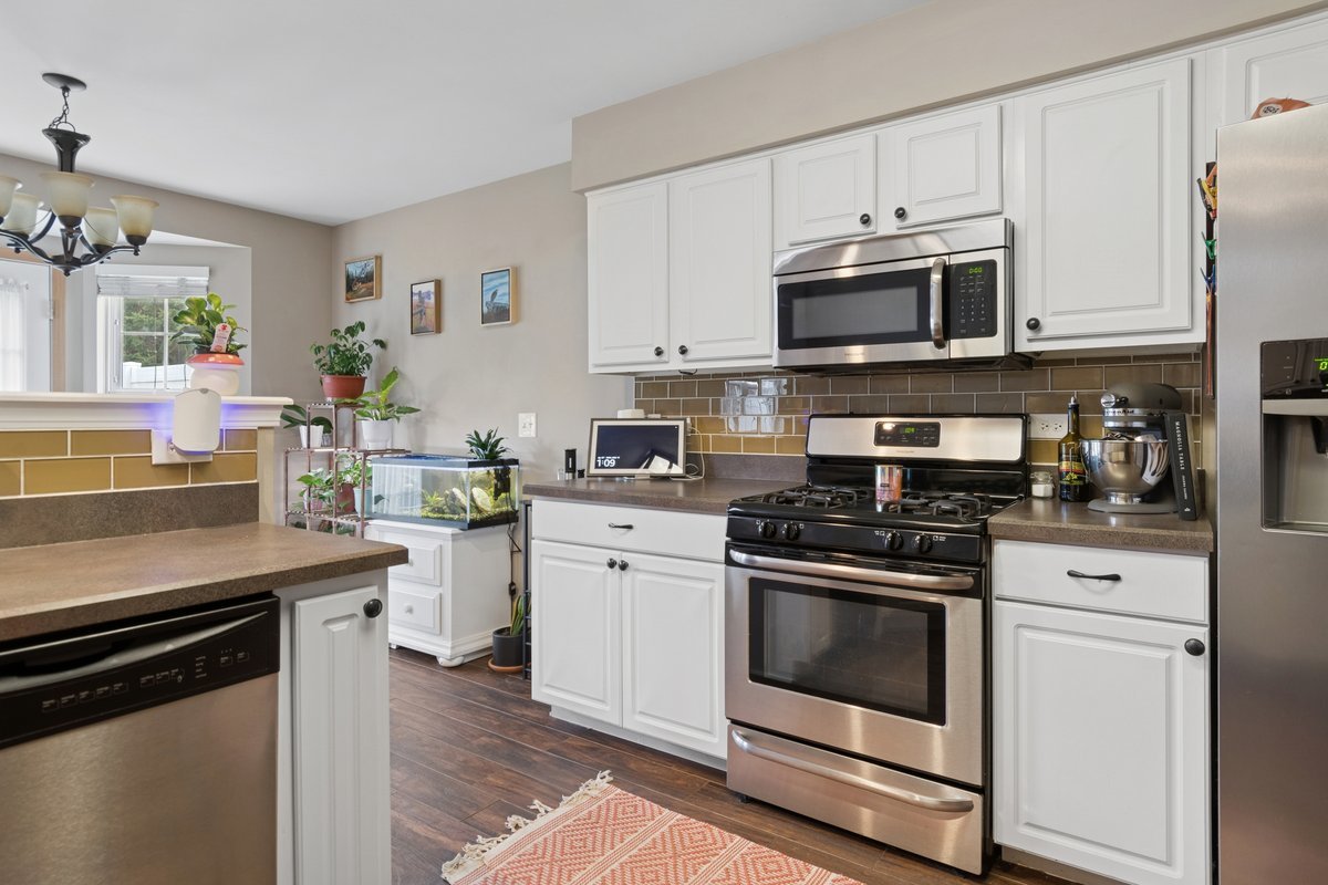 22 Rolling Oaks Road #C, Sugar Grove, IL 60554