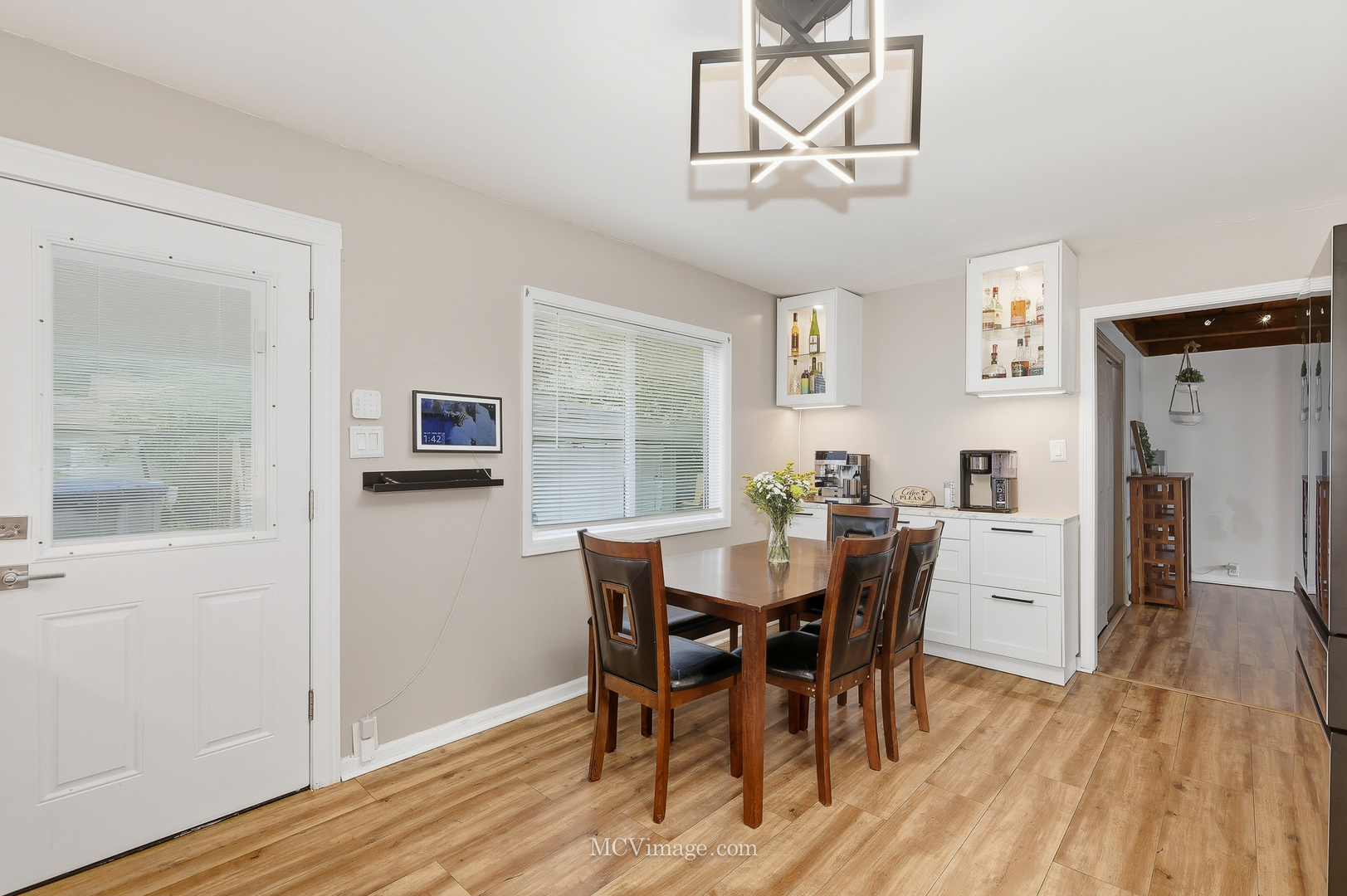 242 Tallman Avenue, Romeoville, IL 60446