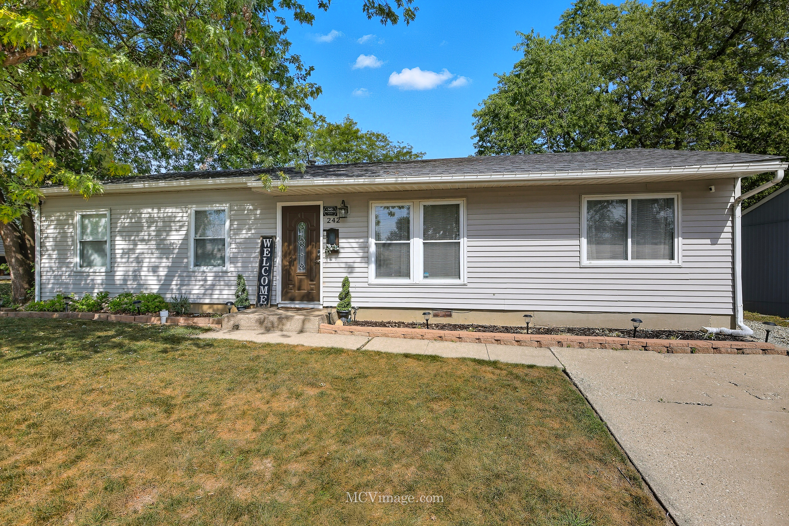 242 Tallman Avenue, Romeoville, IL 60446