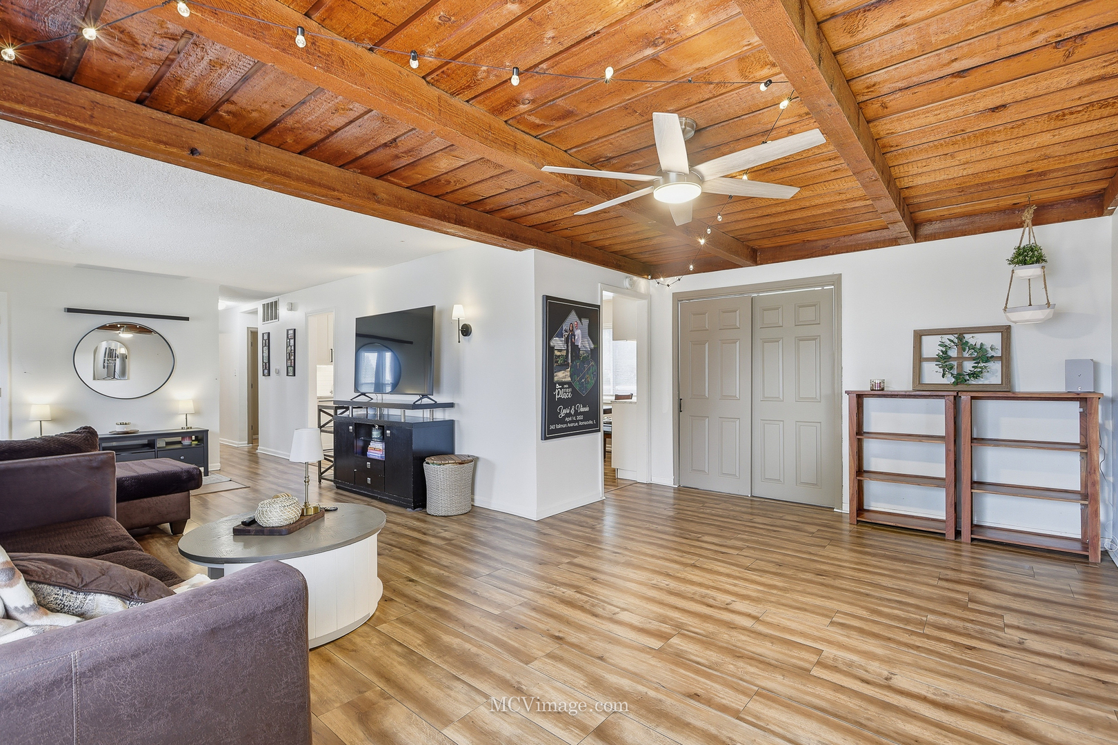 242 Tallman Avenue, Romeoville, IL 60446