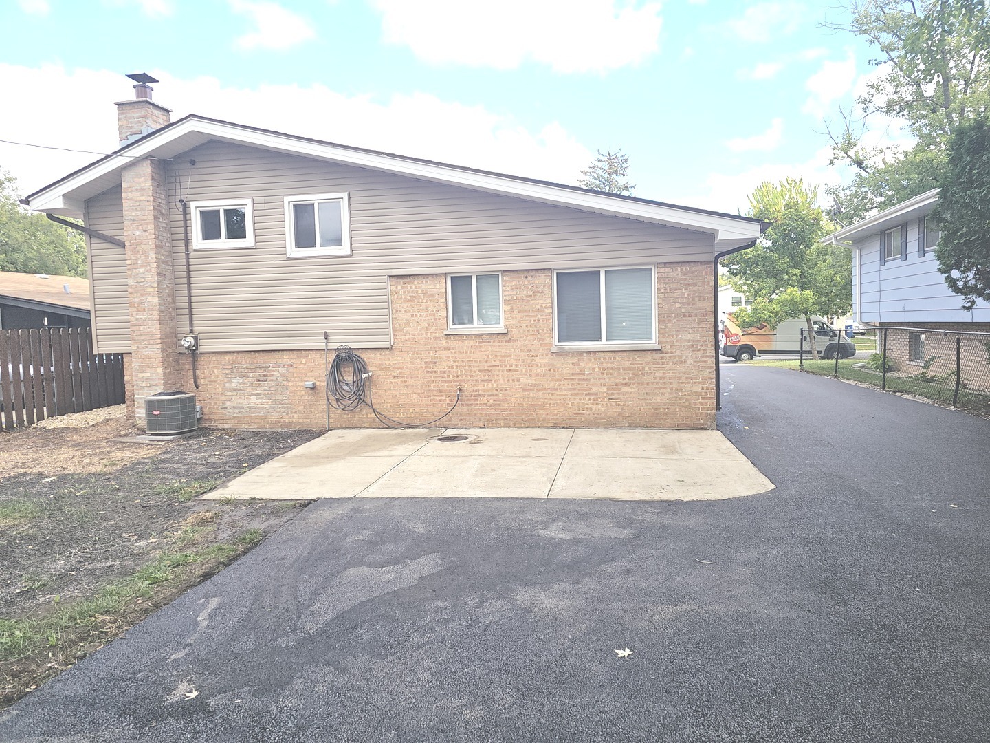 14926 Kenton Avenue, Midlothian, IL 60445