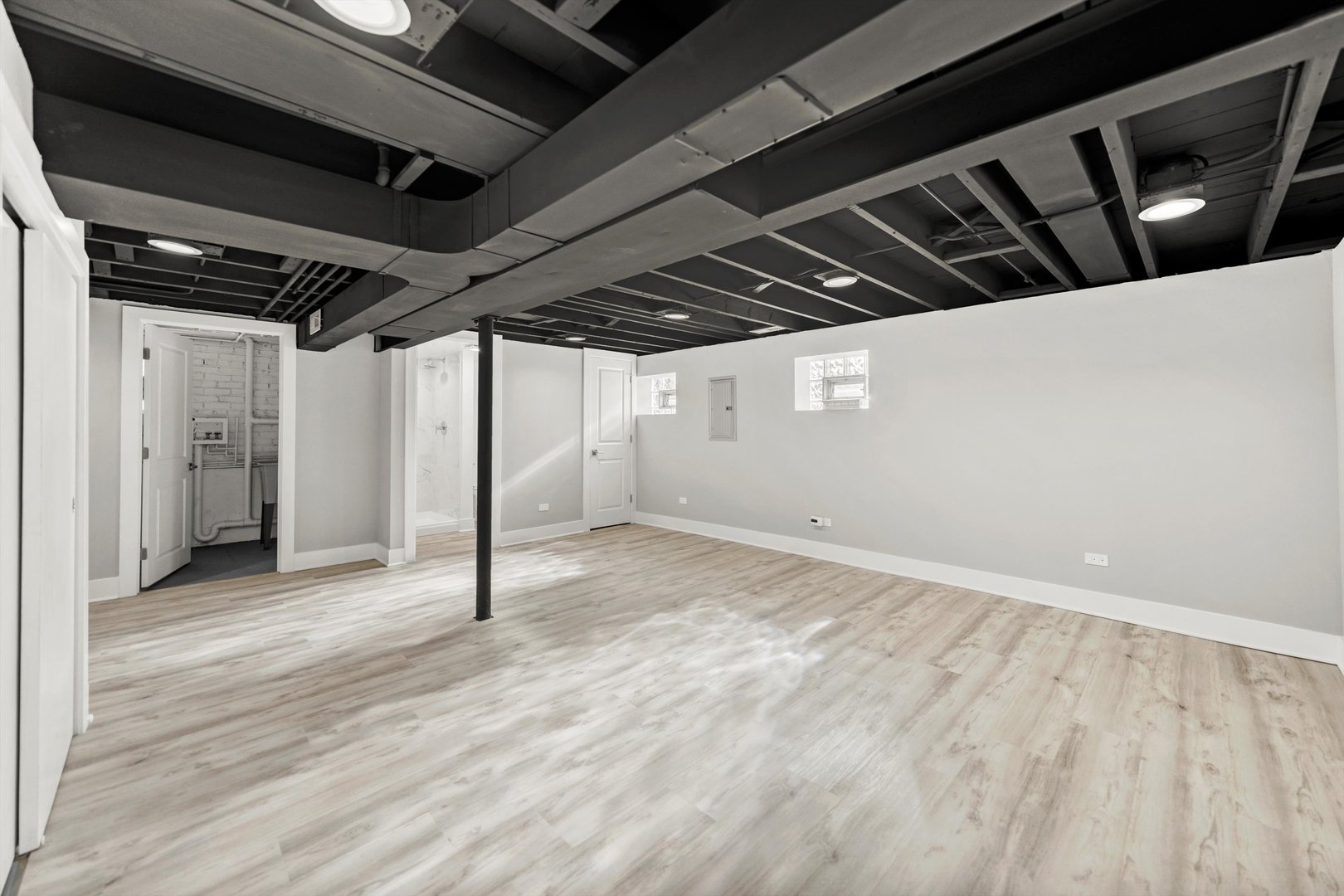 1033 W 108th Street, Chicago, IL 60643