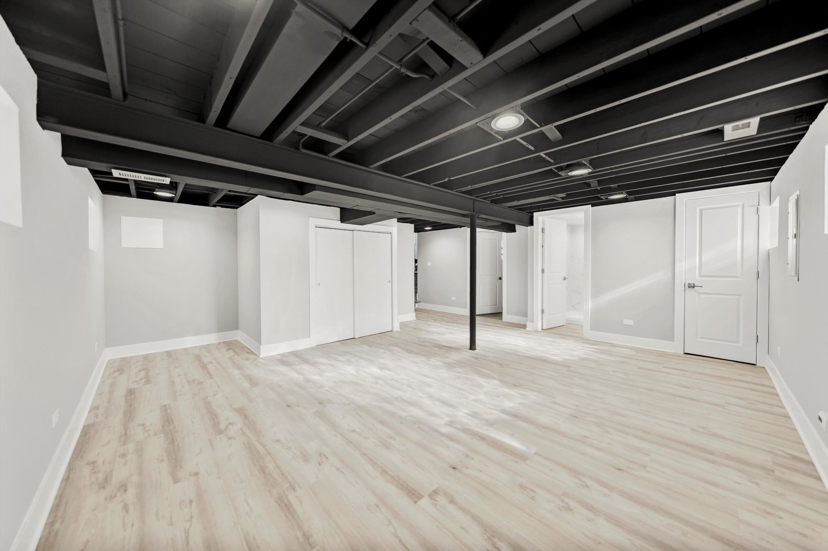 1033 W 108th Street, Chicago, IL 60643