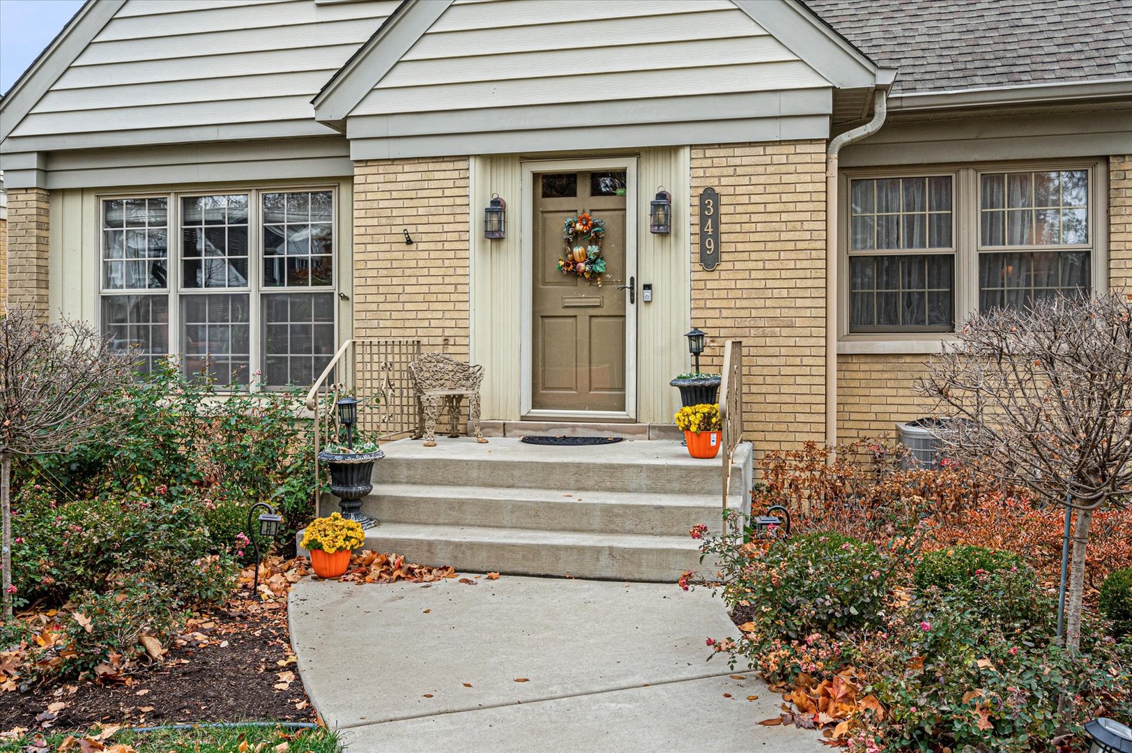 349 E Parkview Avenue, Elmhurst, IL 60126