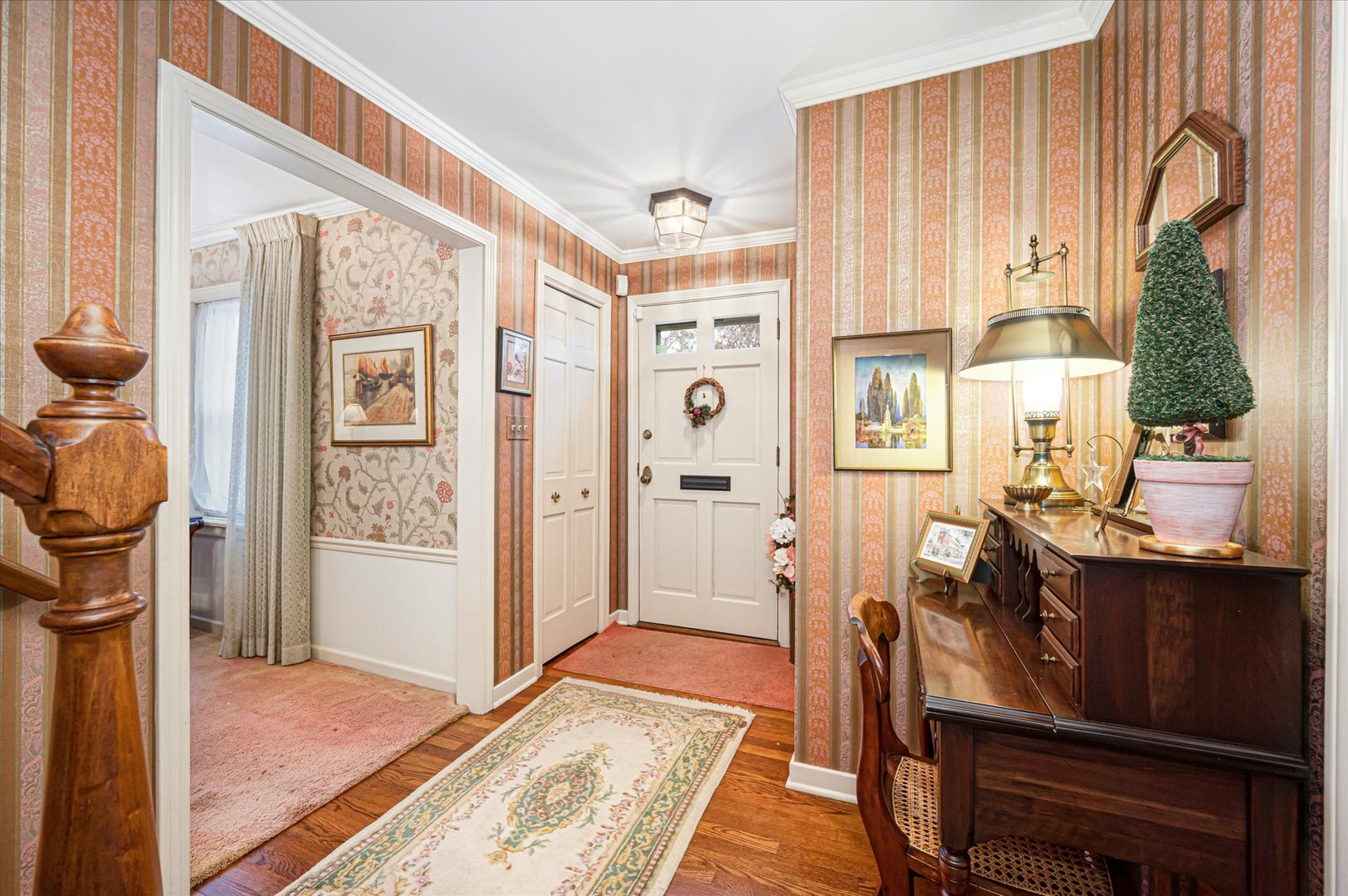 349 E Parkview Avenue, Elmhurst, IL 60126