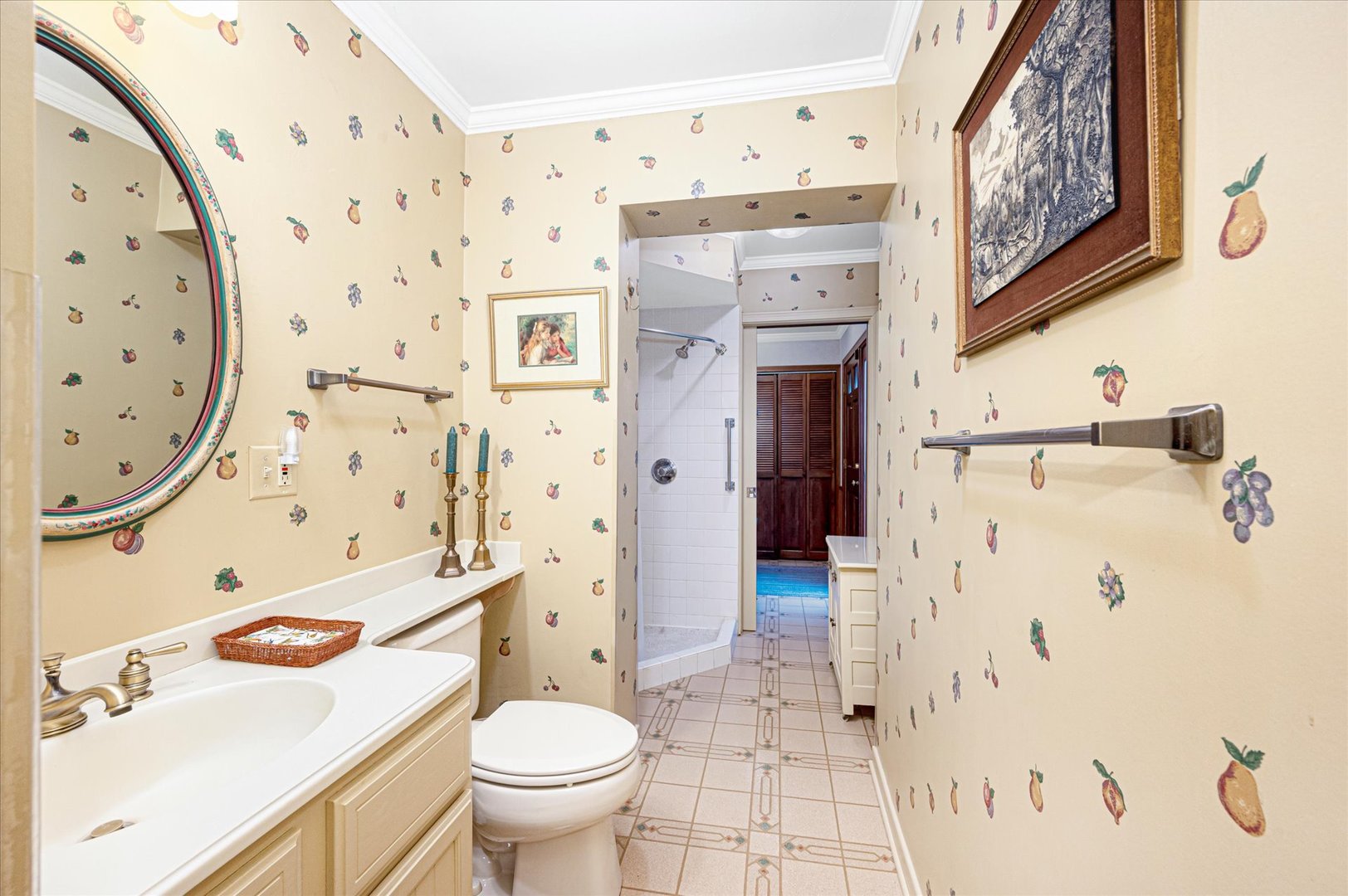 349 E Parkview Avenue, Elmhurst, IL 60126