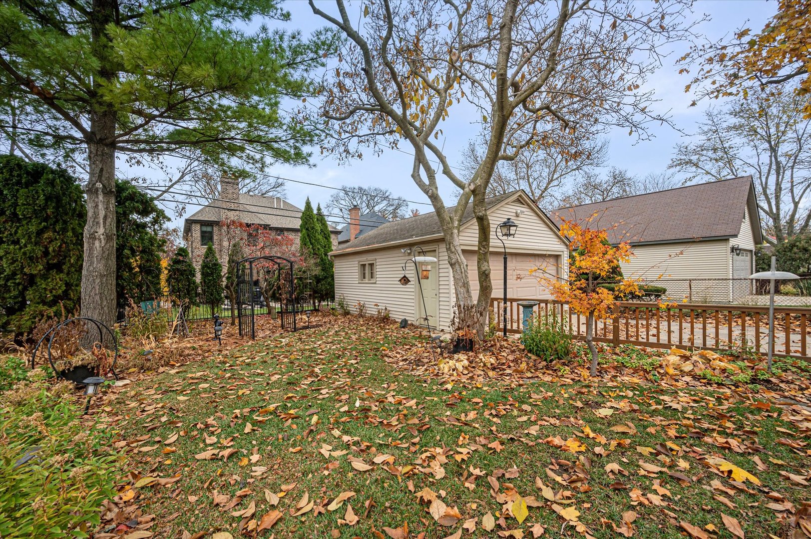 349 E Parkview Avenue, Elmhurst, IL 60126