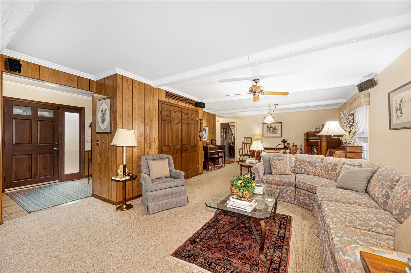 349 E Parkview Avenue, Elmhurst, IL 60126