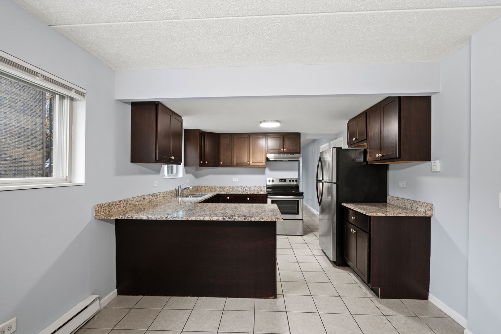 21W284 Tee Lane #C, Itasca, IL 60143