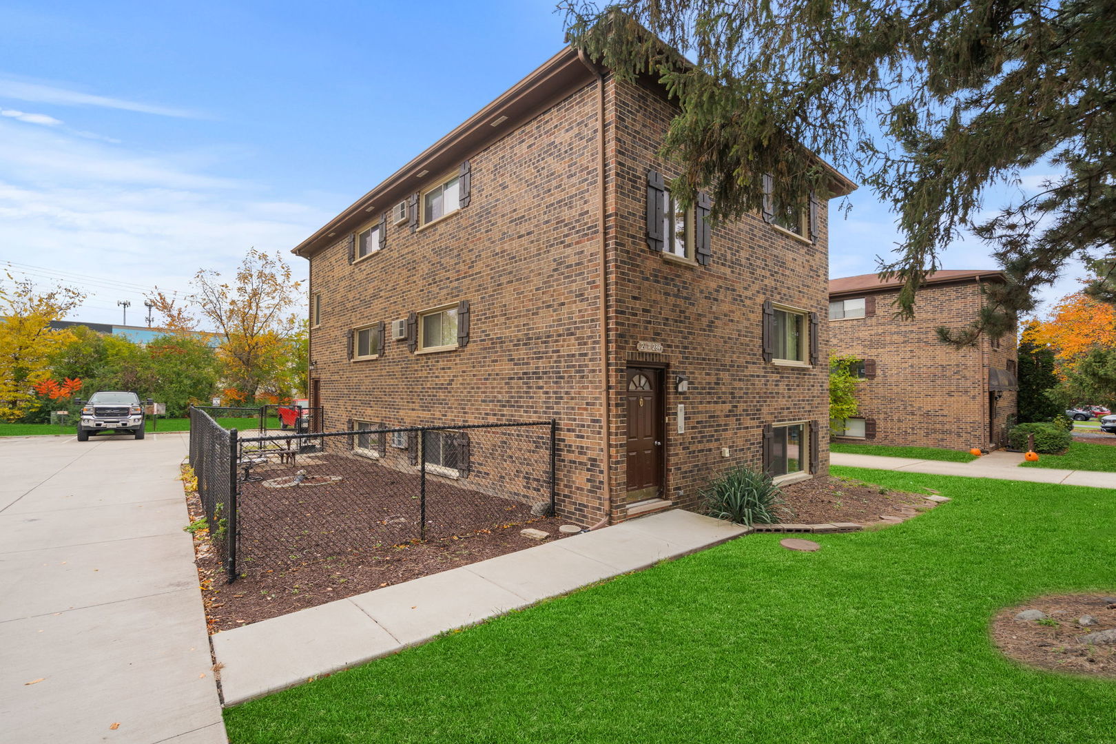 21W284 Tee Lane #C, Itasca, IL 60143