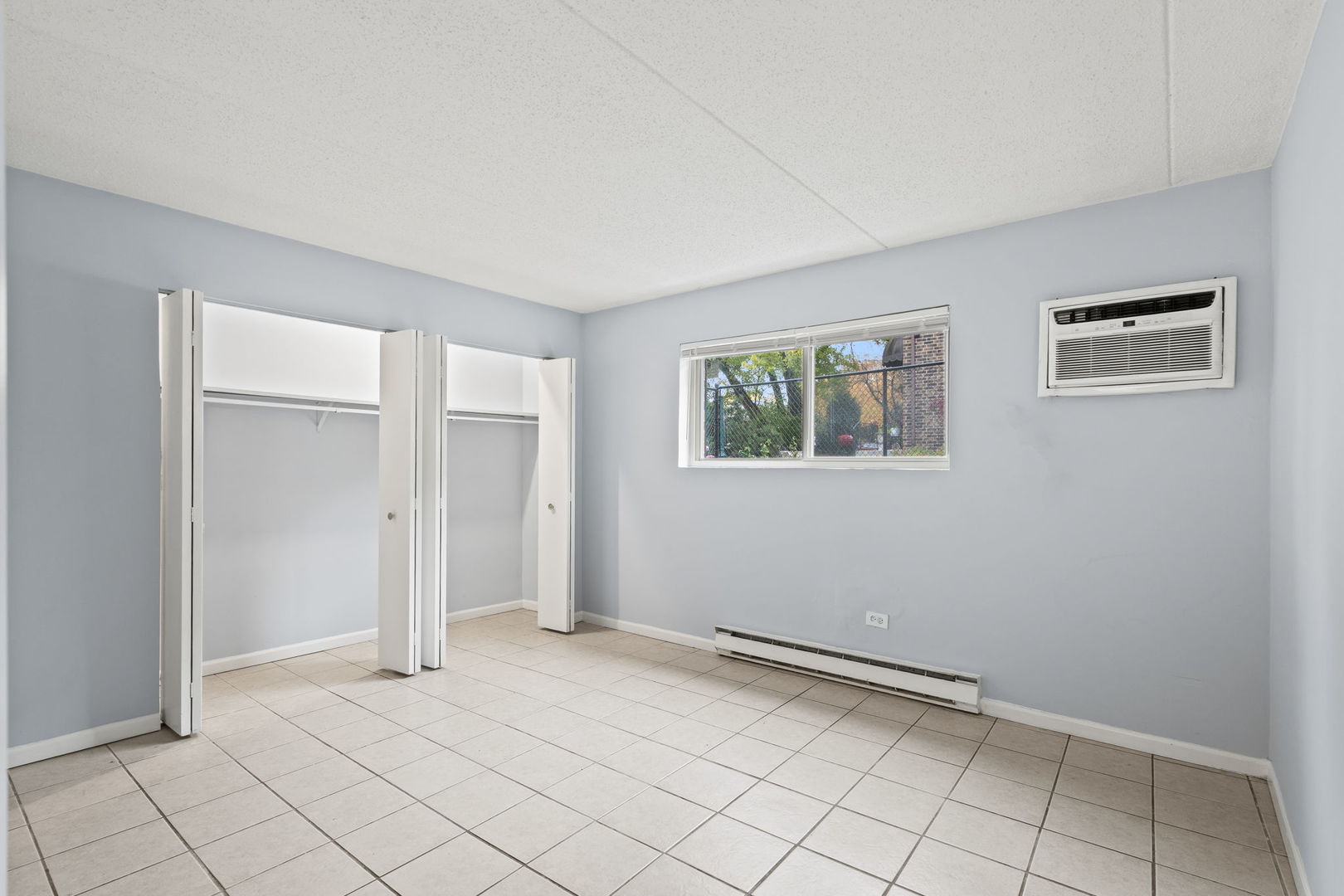 21W284 Tee Lane #C, Itasca, IL 60143