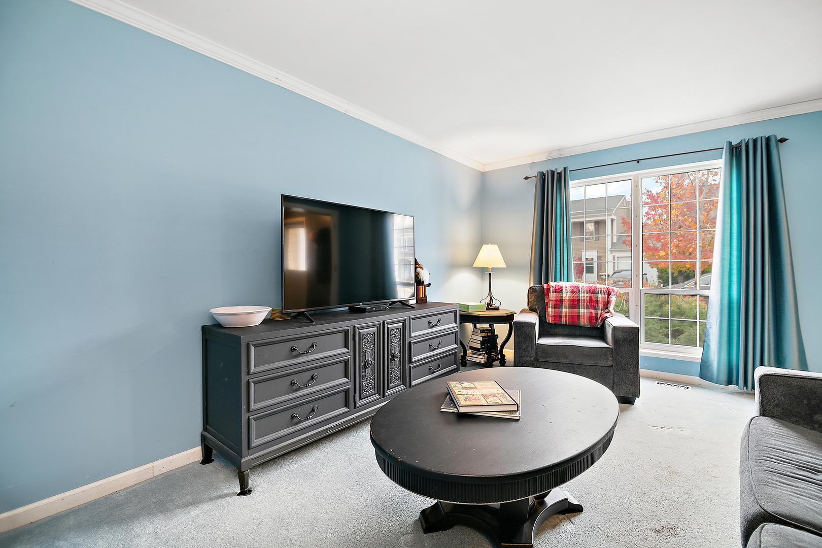 29W477 Blackthorn Lane, Warrenville, IL 60555