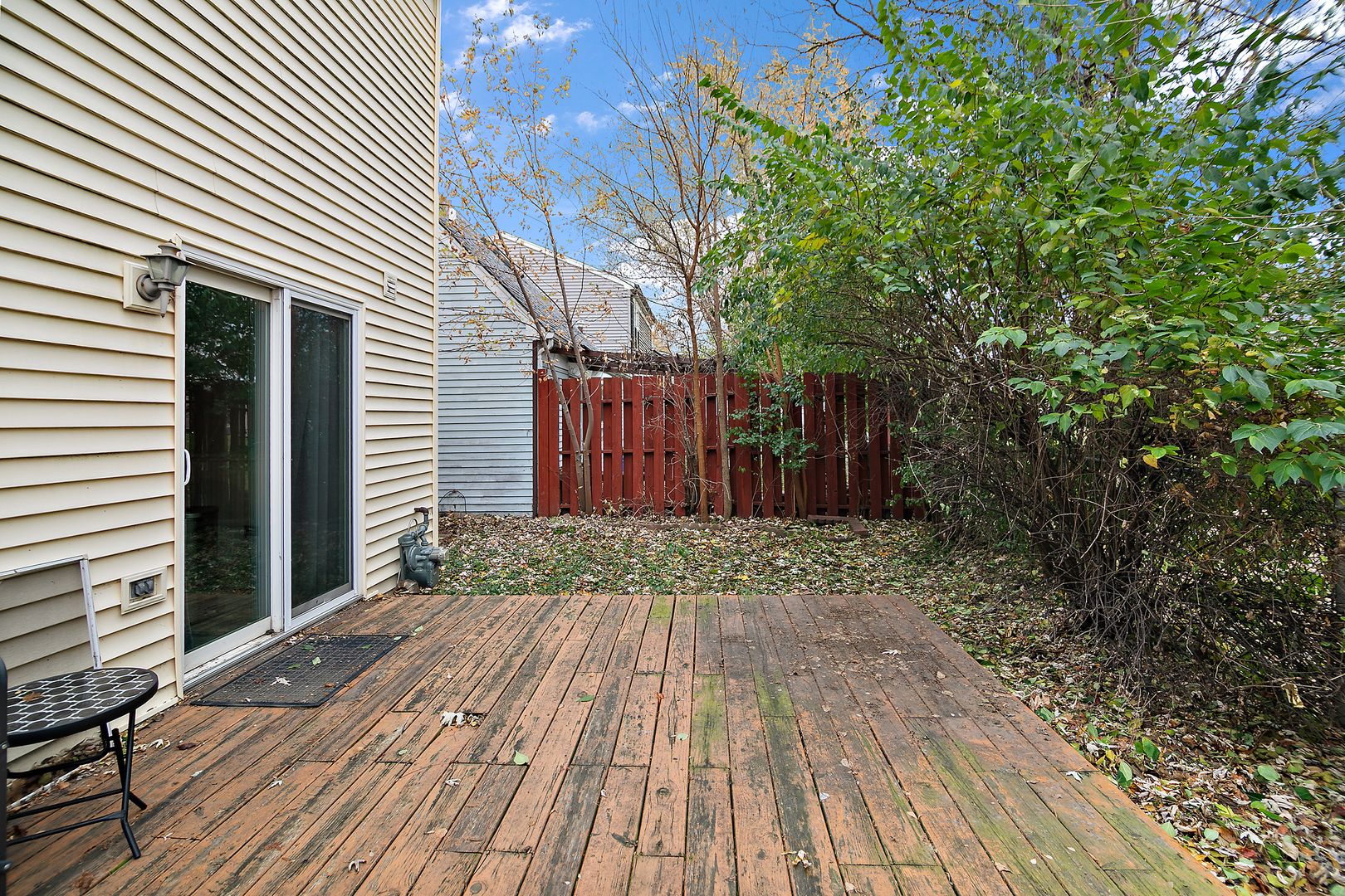 29W477 Blackthorn Lane, Warrenville, IL 60555