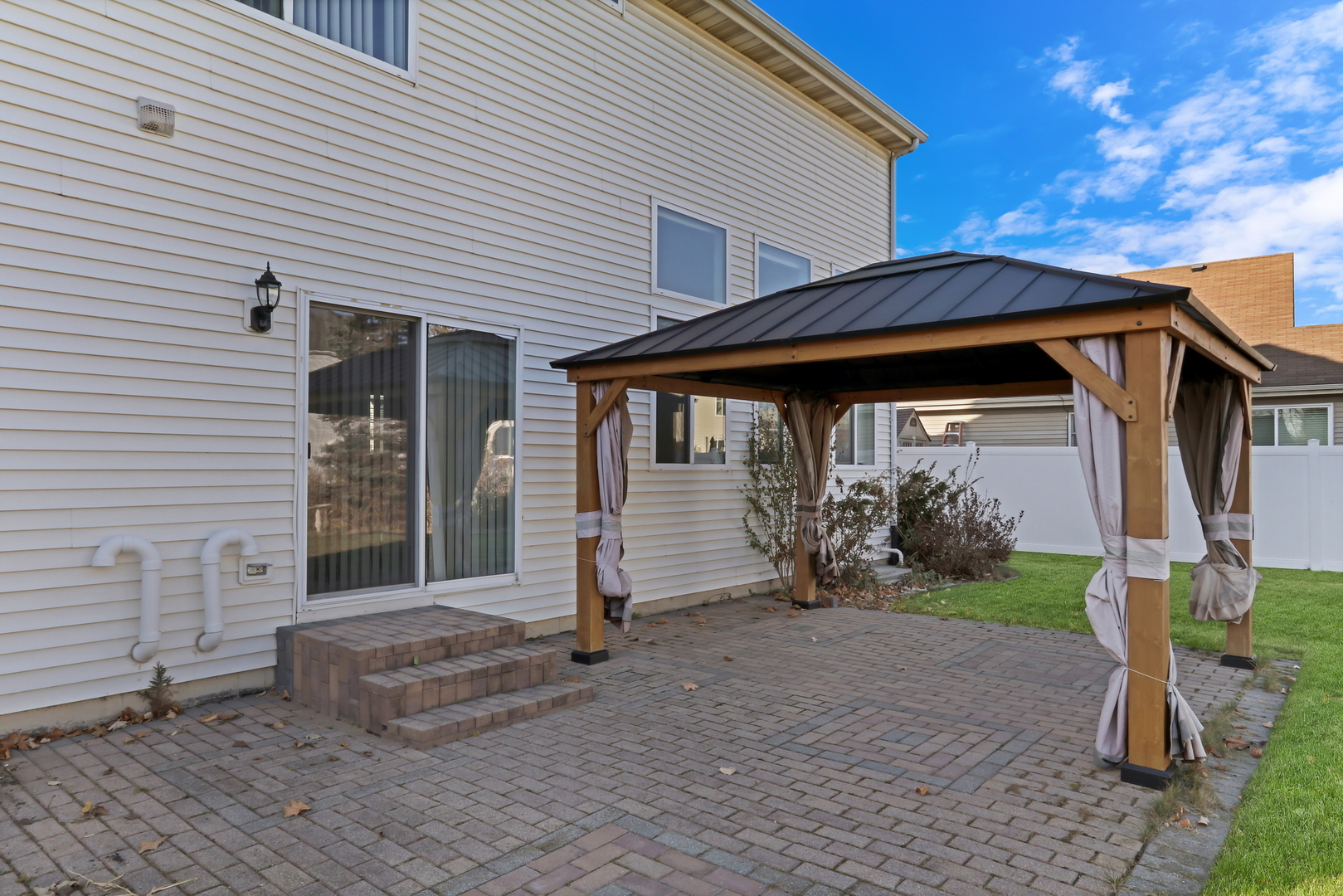 34239 N Larkspur Court, Round Lake, IL 60073