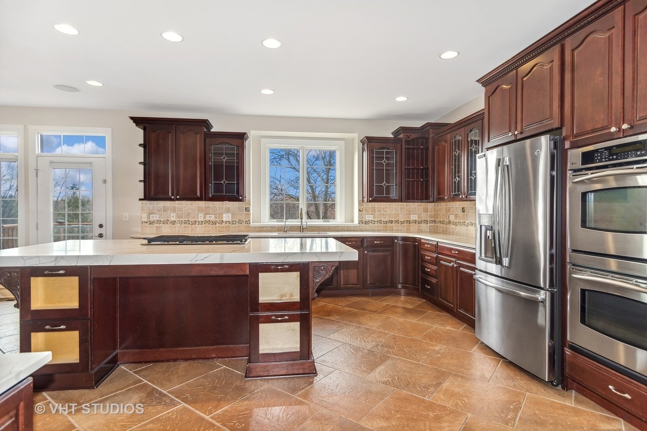 22206 N Prairie Lane, Kildeer, IL 60047