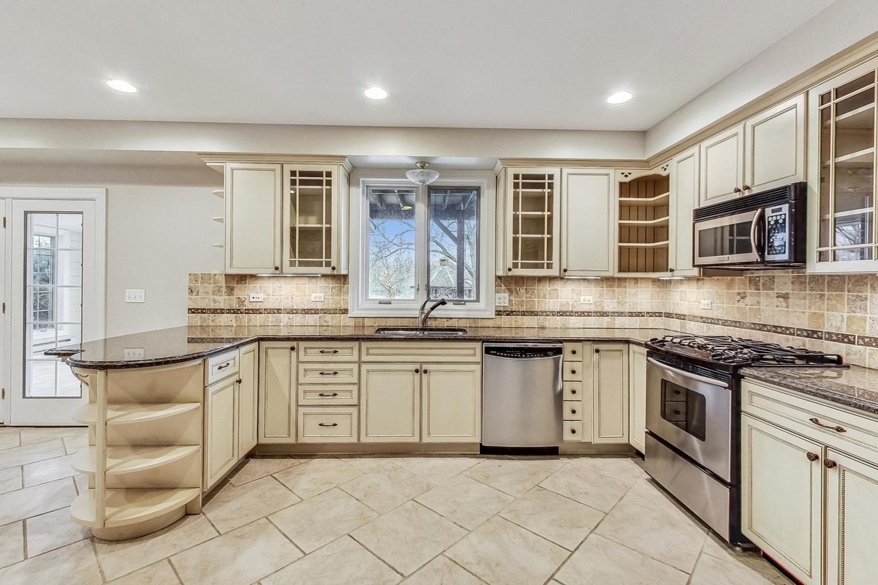 22206 N Prairie Lane, Kildeer, IL 60047