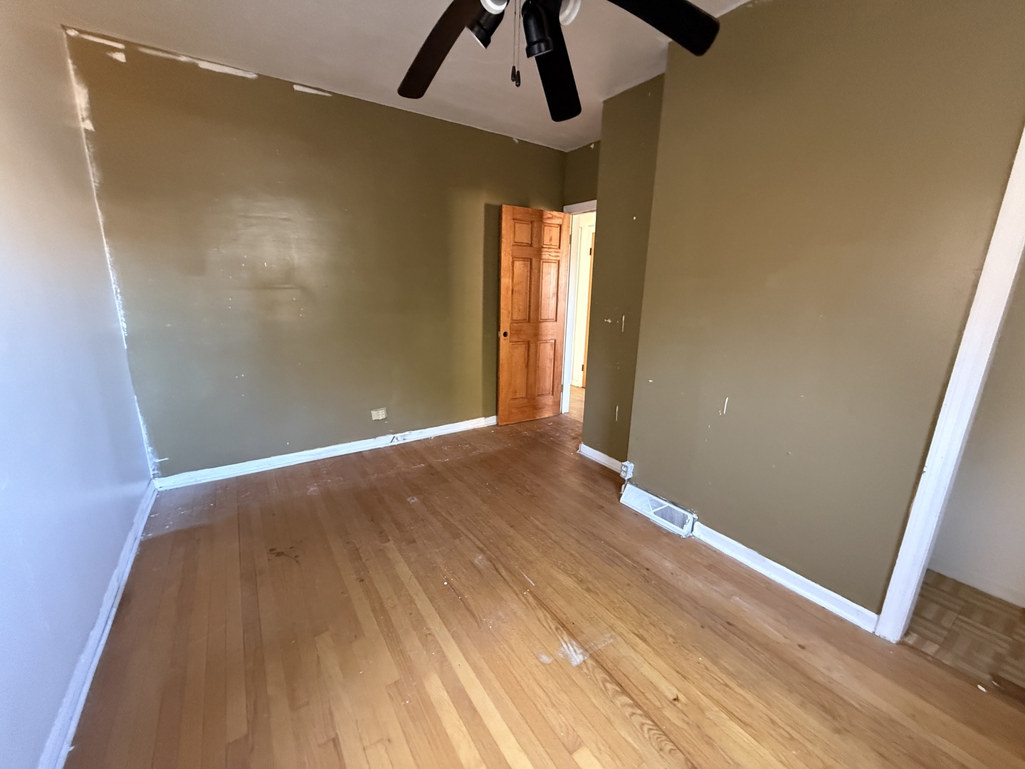 14417 S Atlantic Avenue, Riverdale, IL 60827