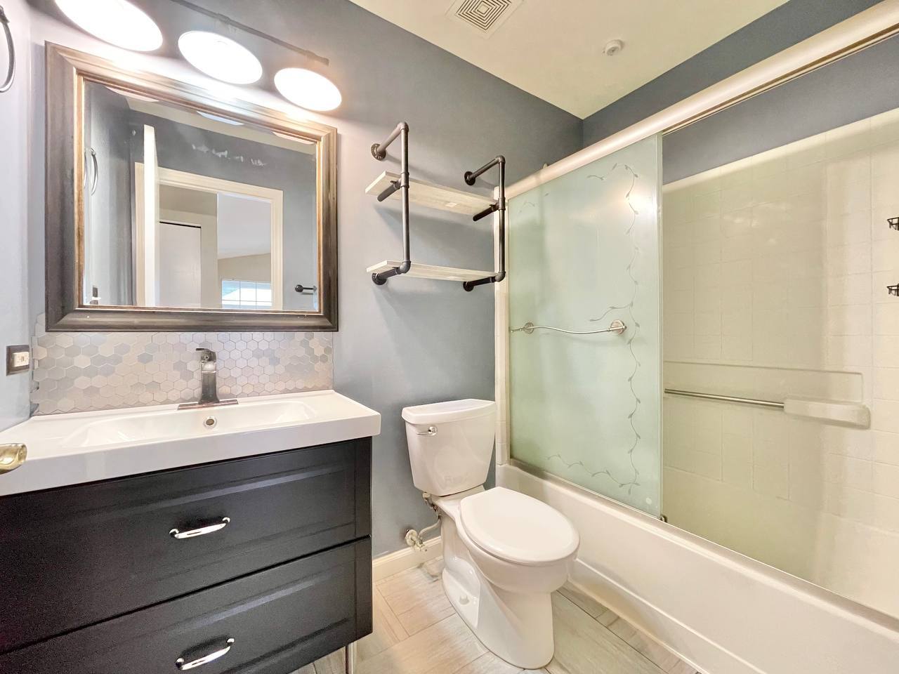 433 Gloria Lane #433, Oswego, IL 60543