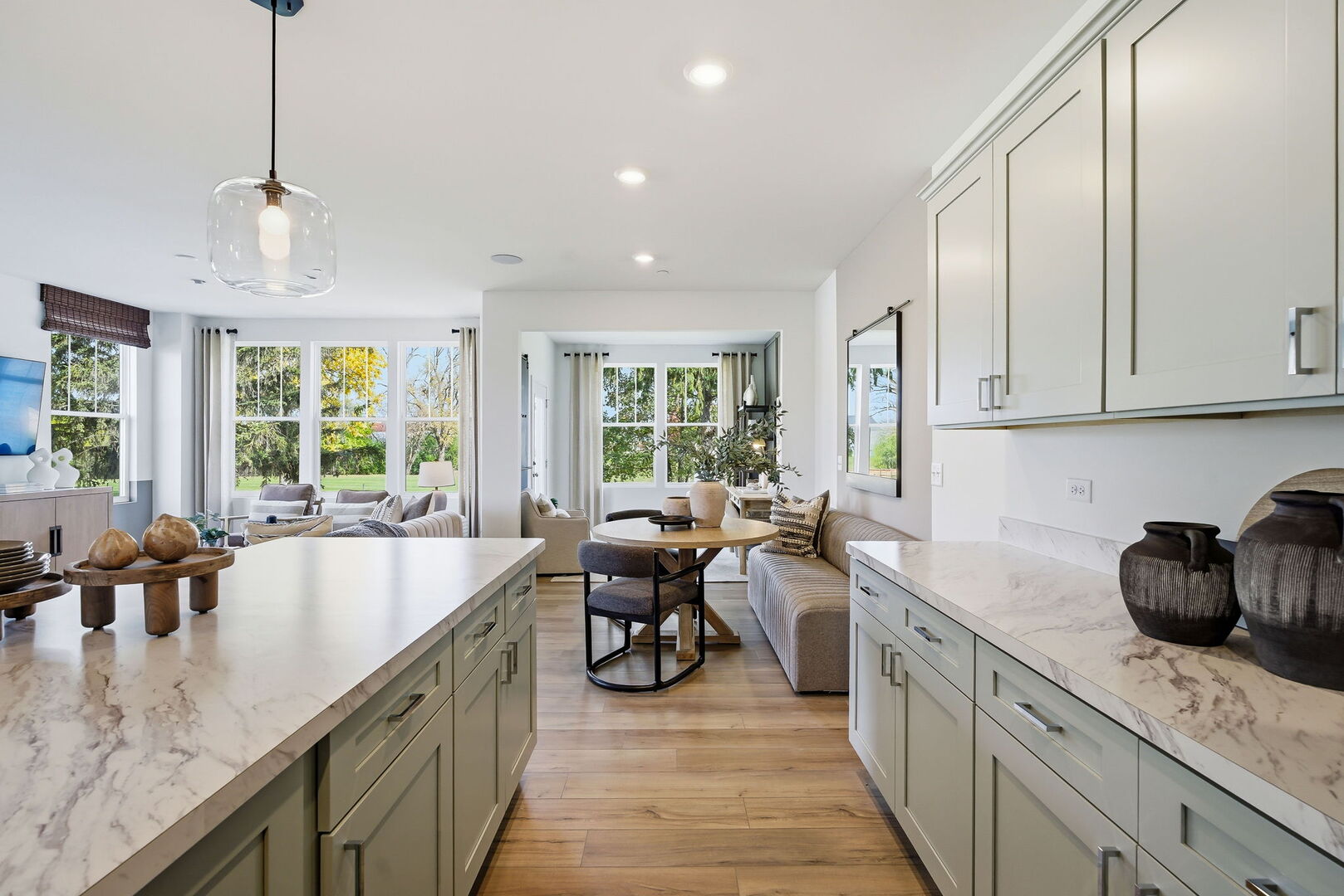 2005 Kensington Lane #01003, Hoffman Estates, IL 60169