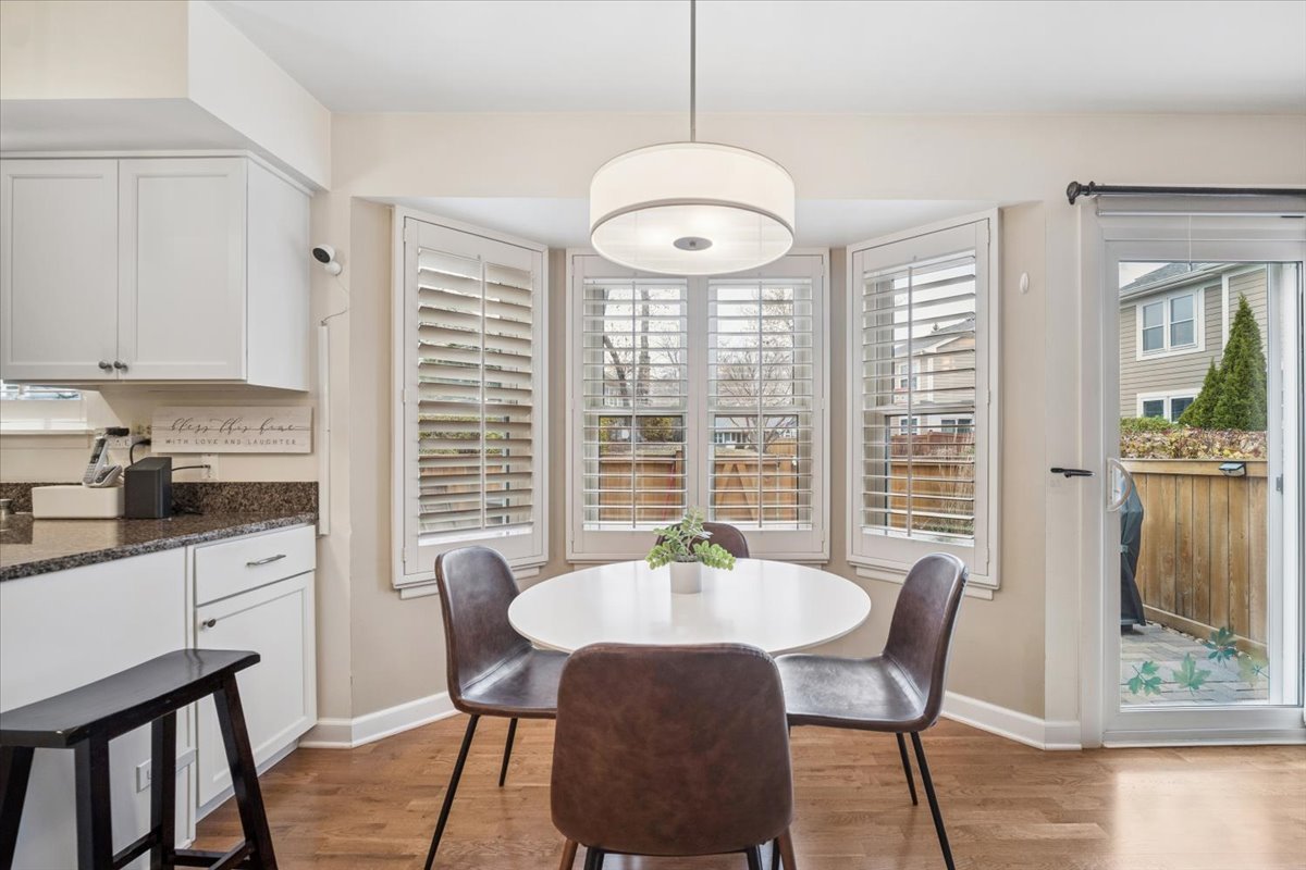 50 White Pine Drive, Schaumburg, IL 60193