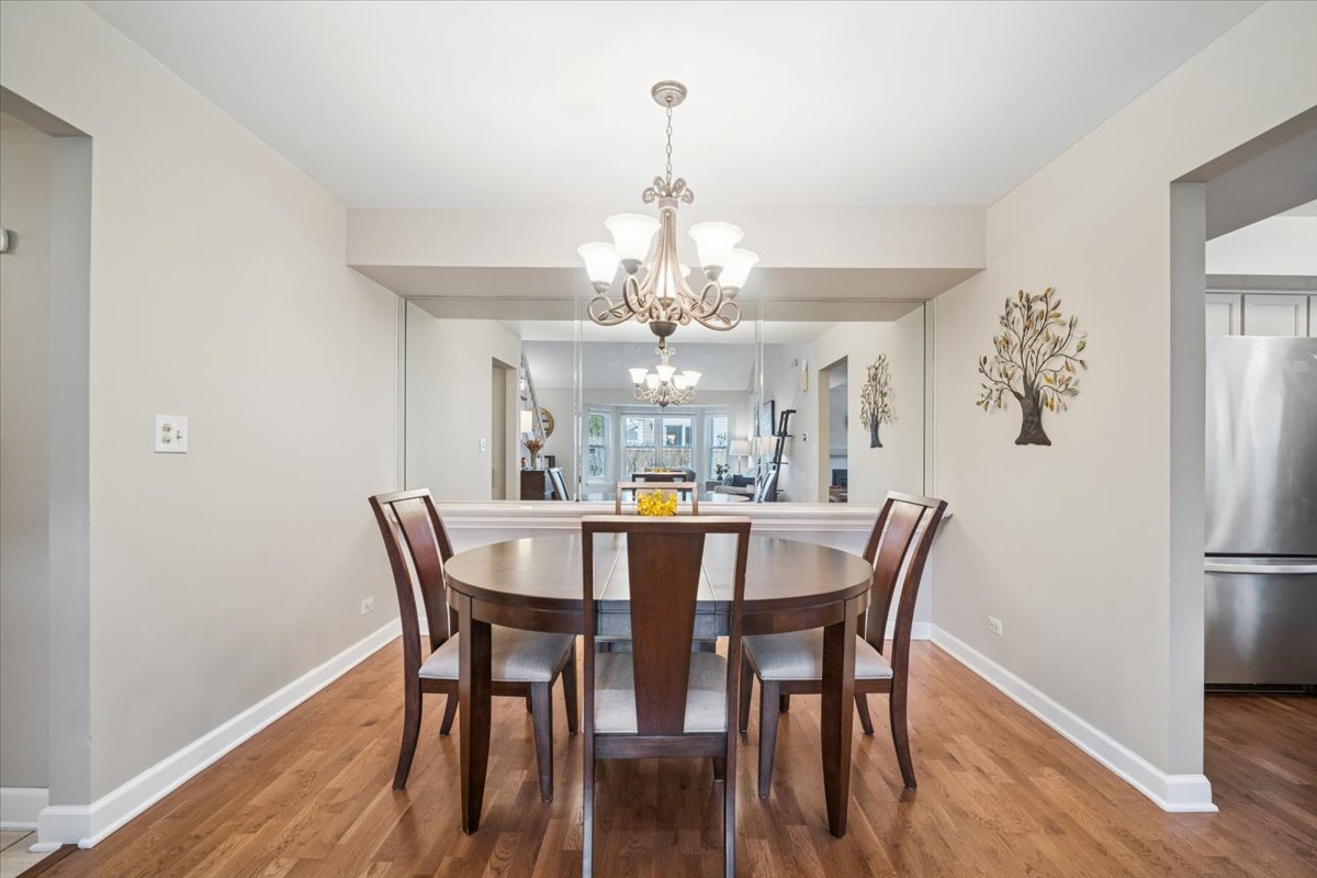 50 White Pine Drive, Schaumburg, IL 60193