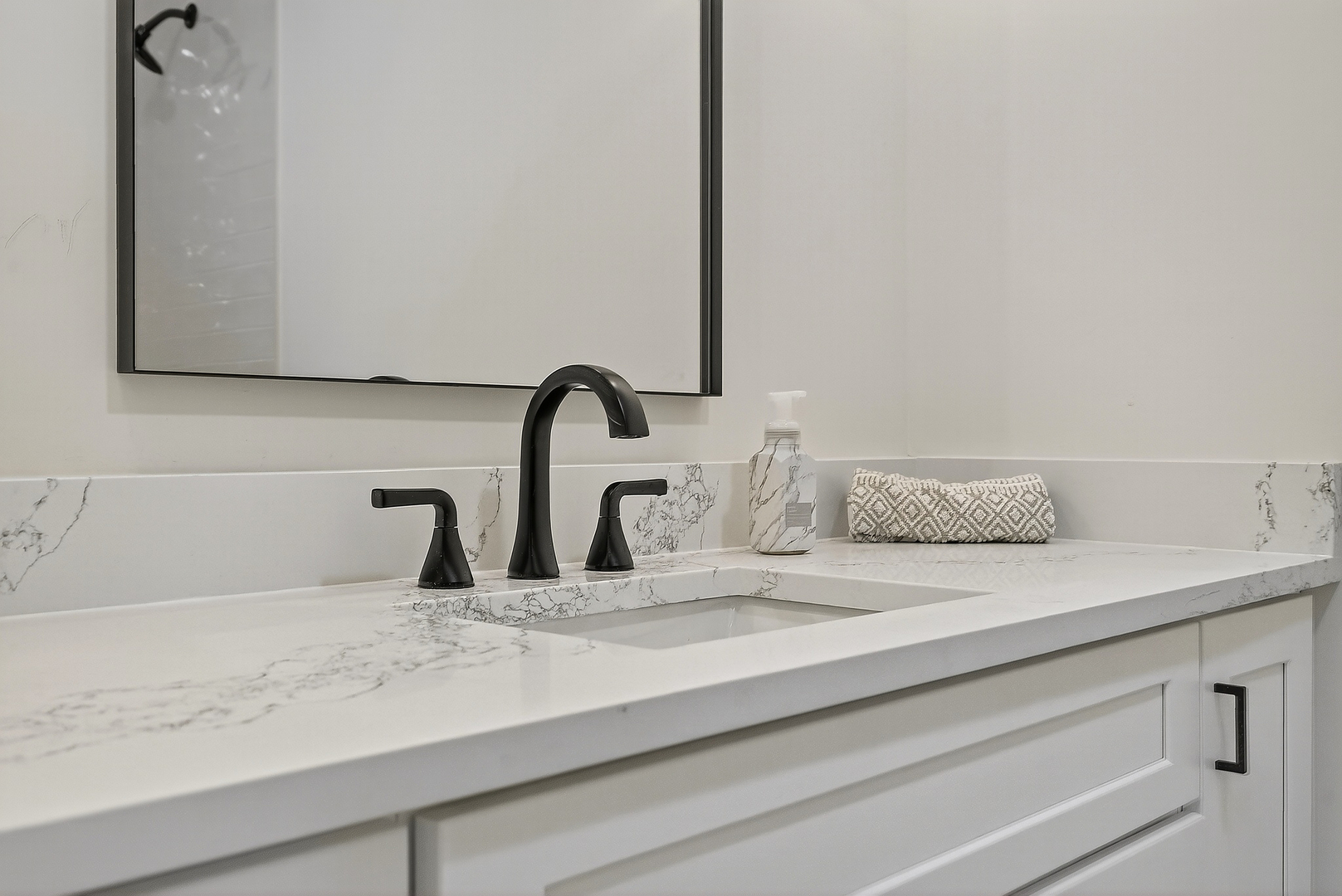 1237 N Ridge Avenue, Arlington Heights, IL 60004