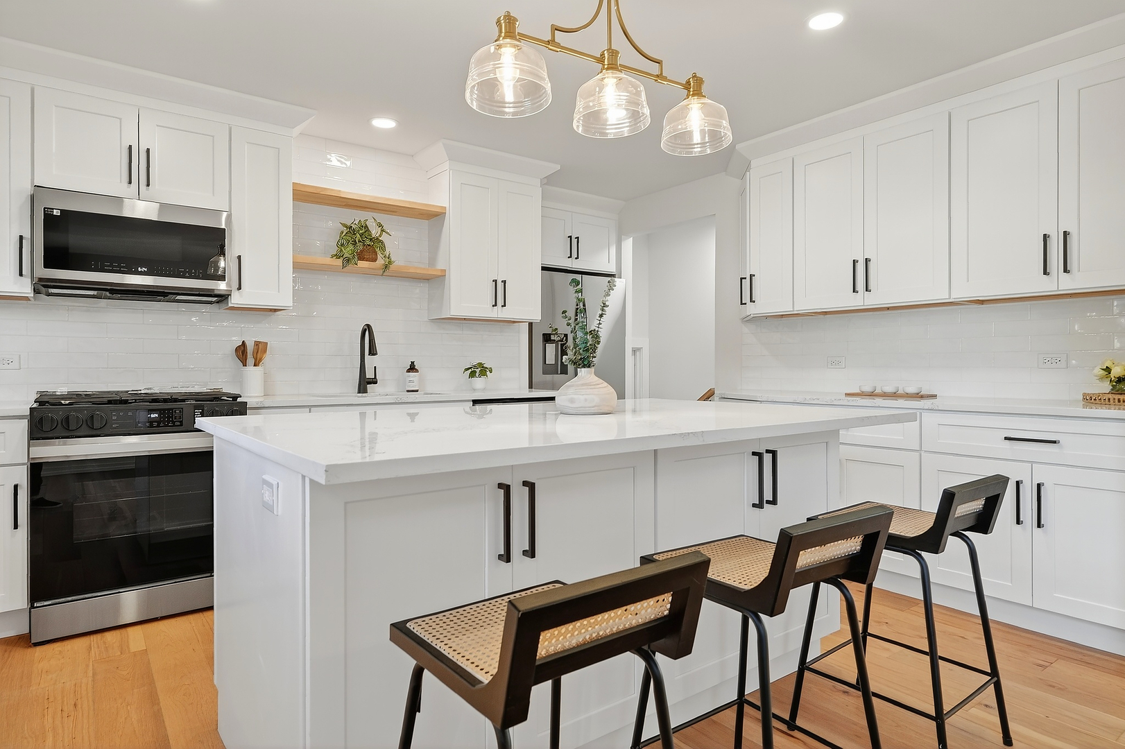 1237 N Ridge Avenue, Arlington Heights, IL 60004