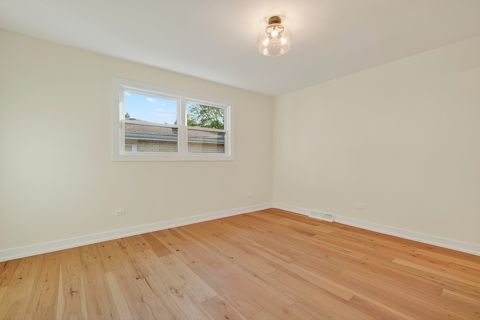 1237 N Ridge Avenue, Arlington Heights, IL 60004