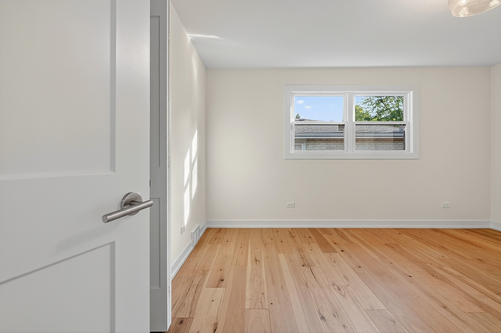 1237 N Ridge Avenue, Arlington Heights, IL 60004