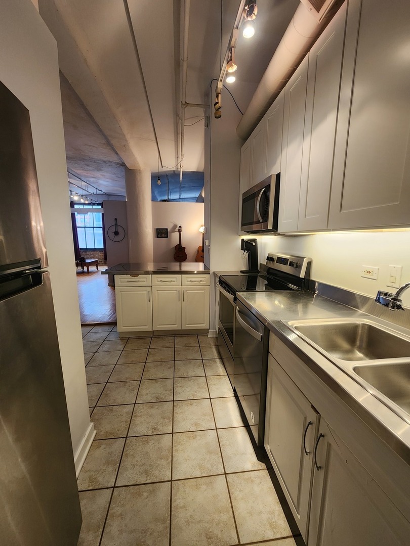 801 S Wells Street #608, Chicago, IL 60607