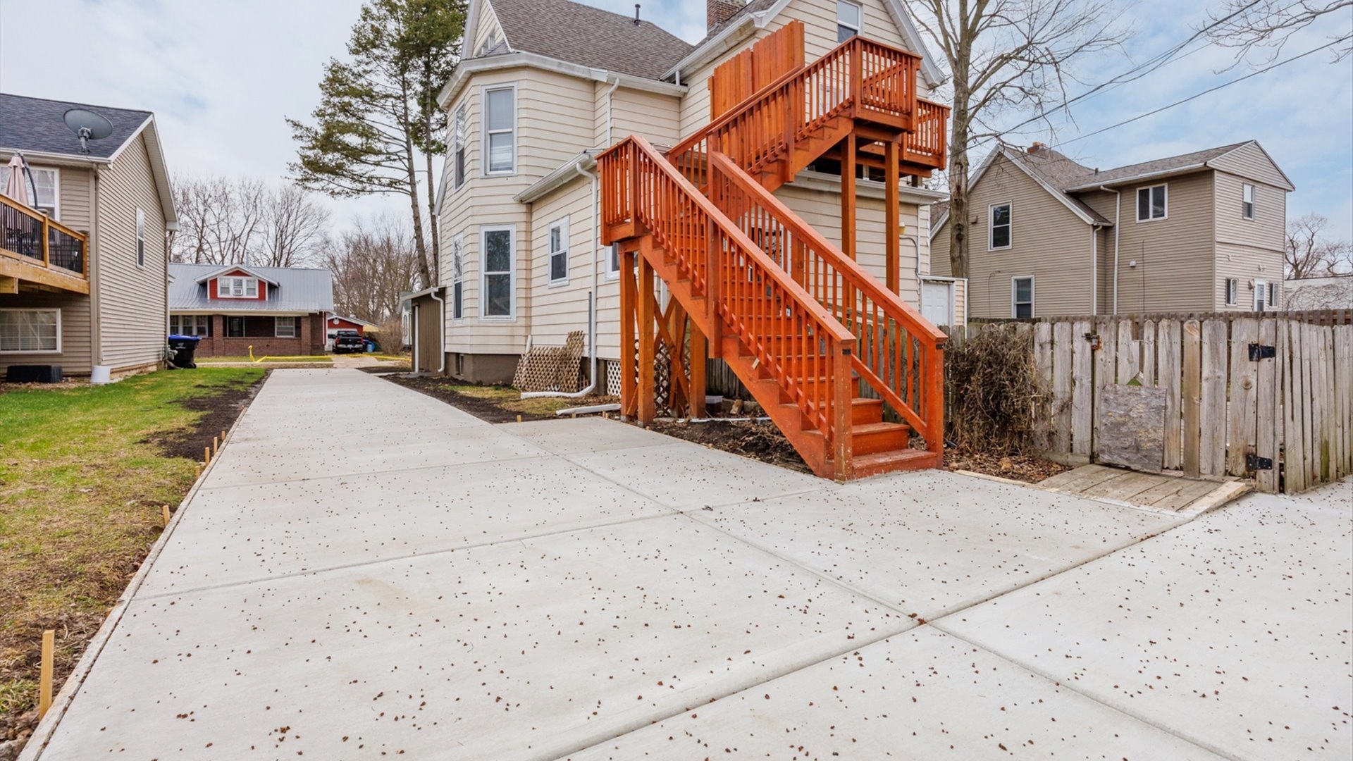 610 E Mulberry Street, Bloomington, IL 61701