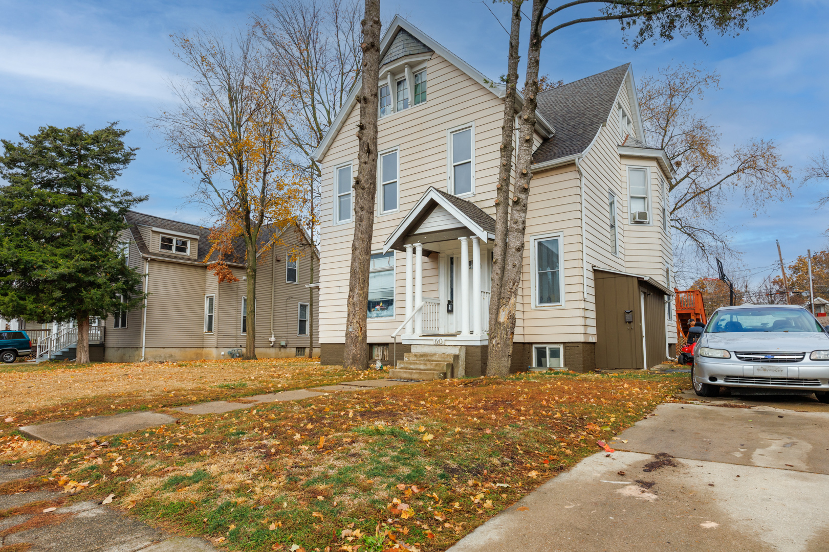 610 E Mulberry Street, Bloomington, IL 61701