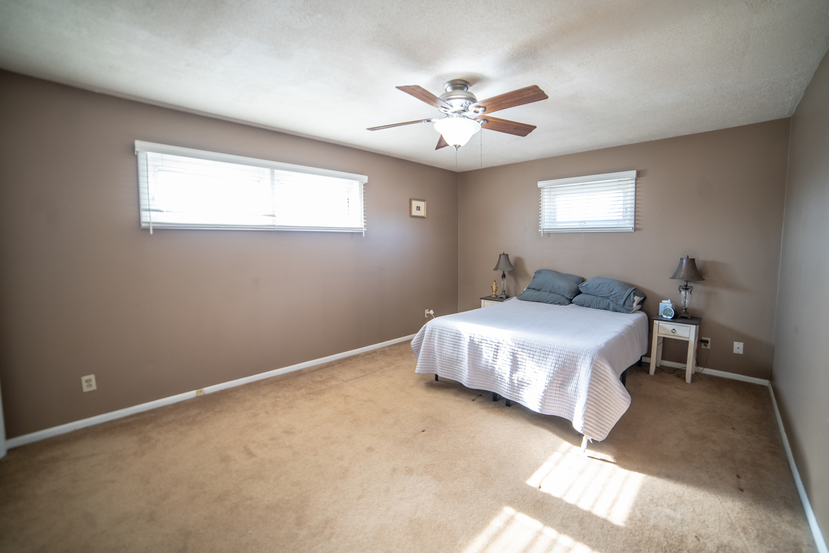 2204 E Lincoln Street #13, Bloomington, IL 61701