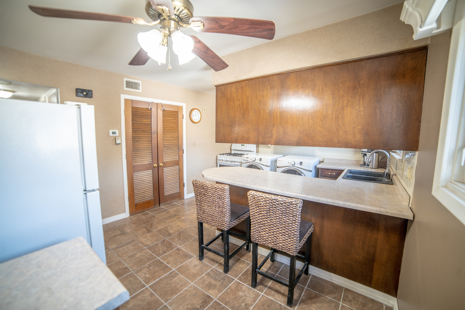 2204 E Lincoln Street #13, Bloomington, IL 61701