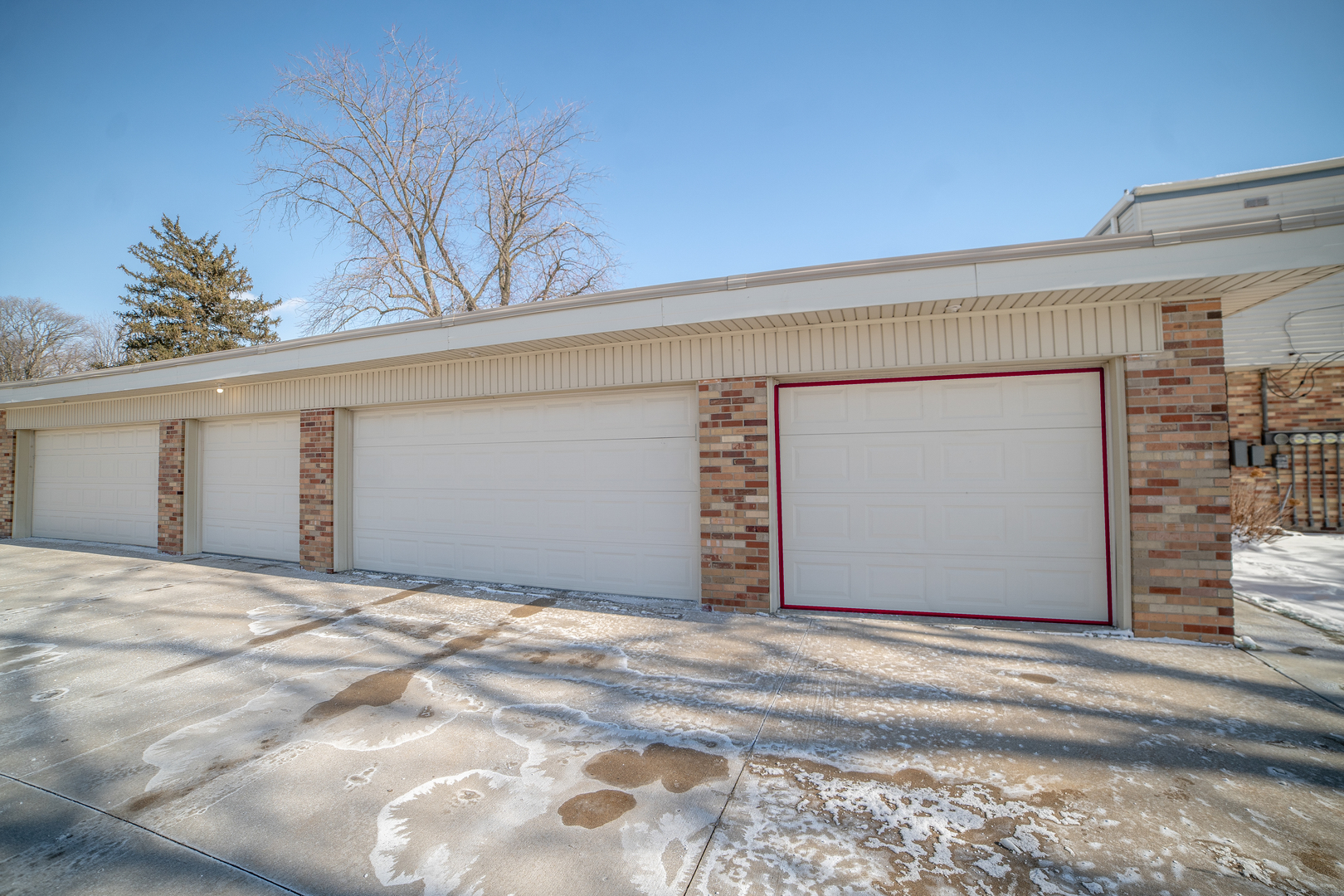 2204 E Lincoln Street #13, Bloomington, IL 61701