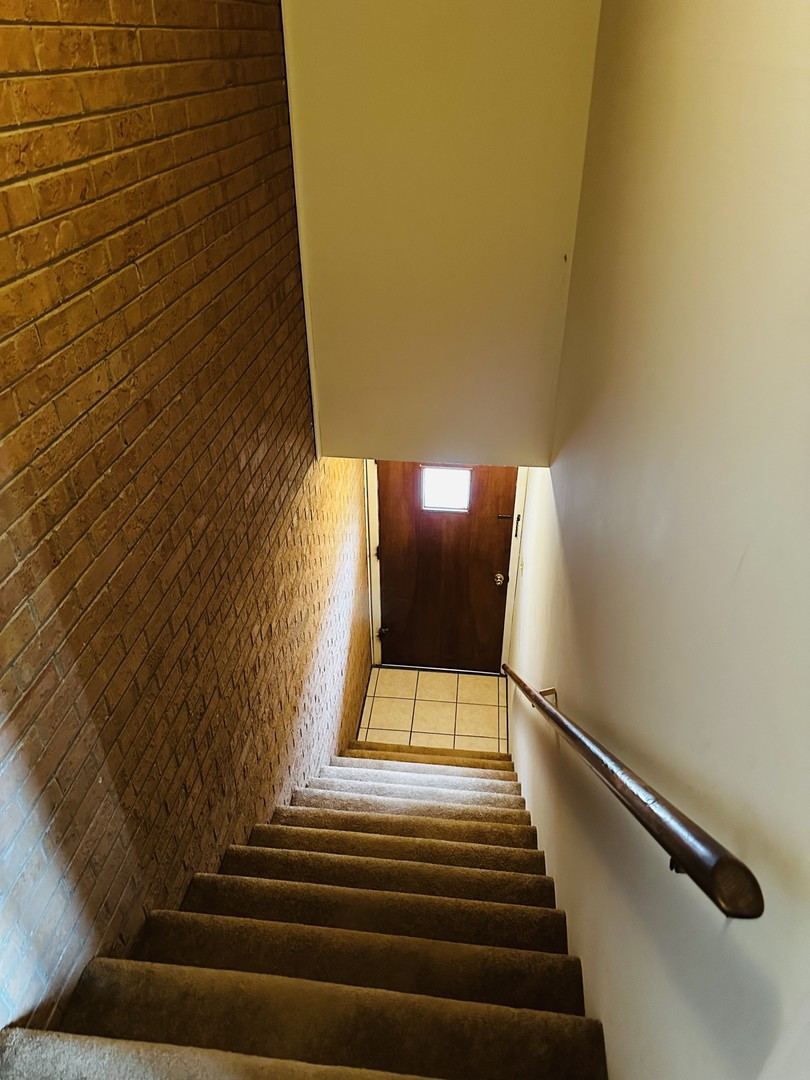 2204 E Lincoln Street #13, Bloomington, IL 61701