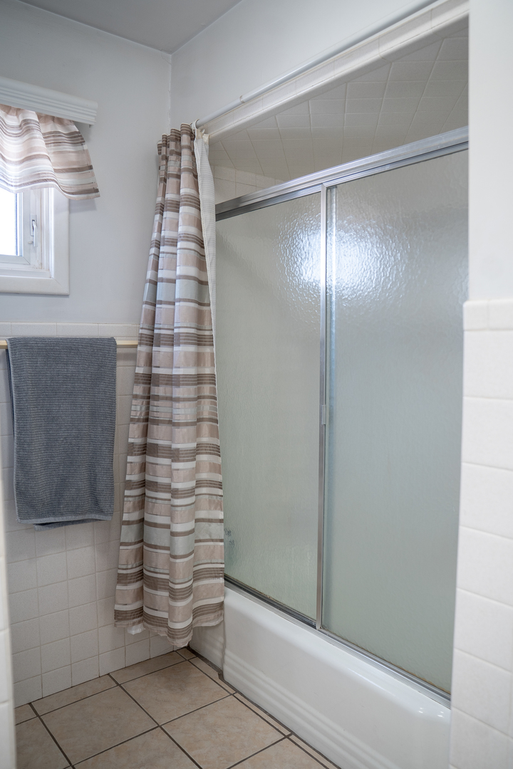 2204 E Lincoln Street #13, Bloomington, IL 61701