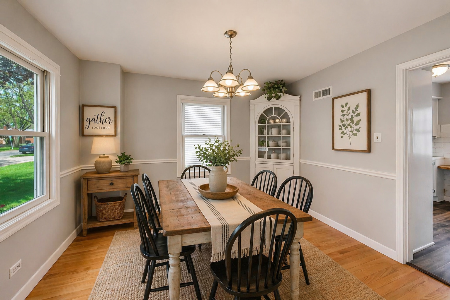 745 S CHESTNUT Avenue, Arlington Heights, IL 60005