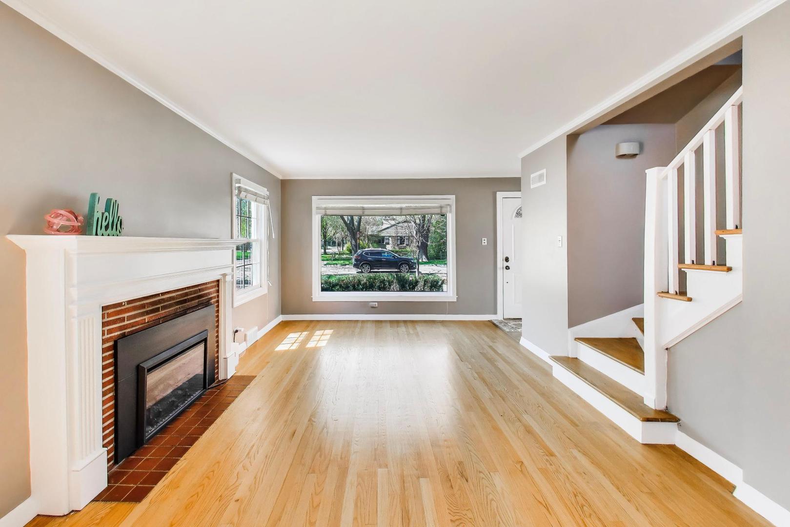 745 S CHESTNUT Avenue, Arlington Heights, IL 60005