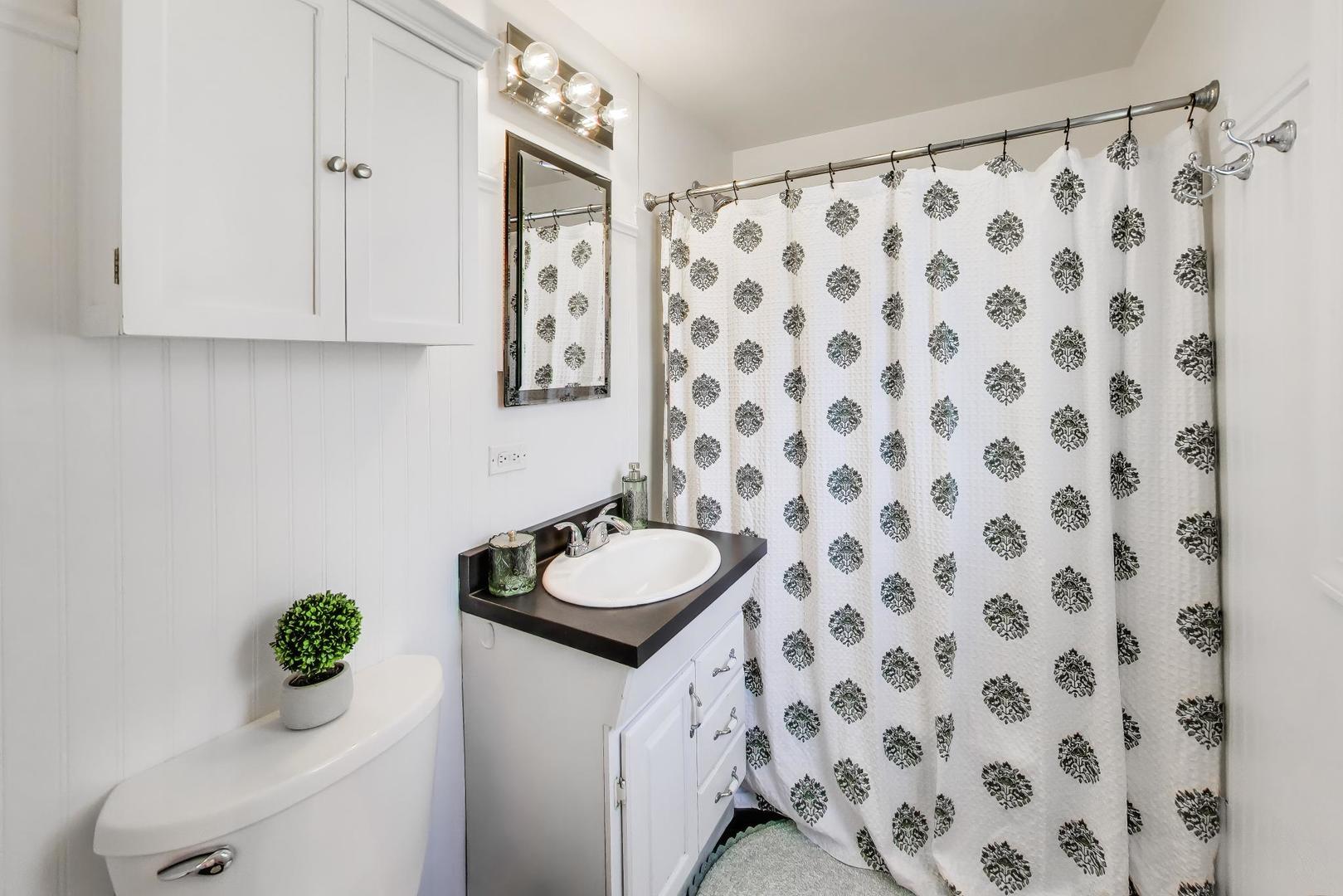 745 S CHESTNUT Avenue, Arlington Heights, IL 60005