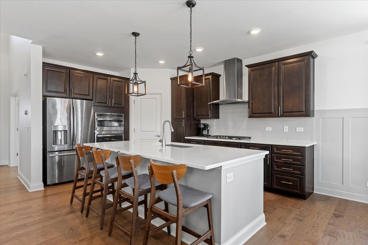 1069 Ardmoor Drive, Crystal Lake, IL 60012