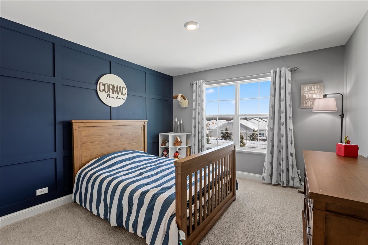 1069 Ardmoor Drive, Crystal Lake, IL 60012