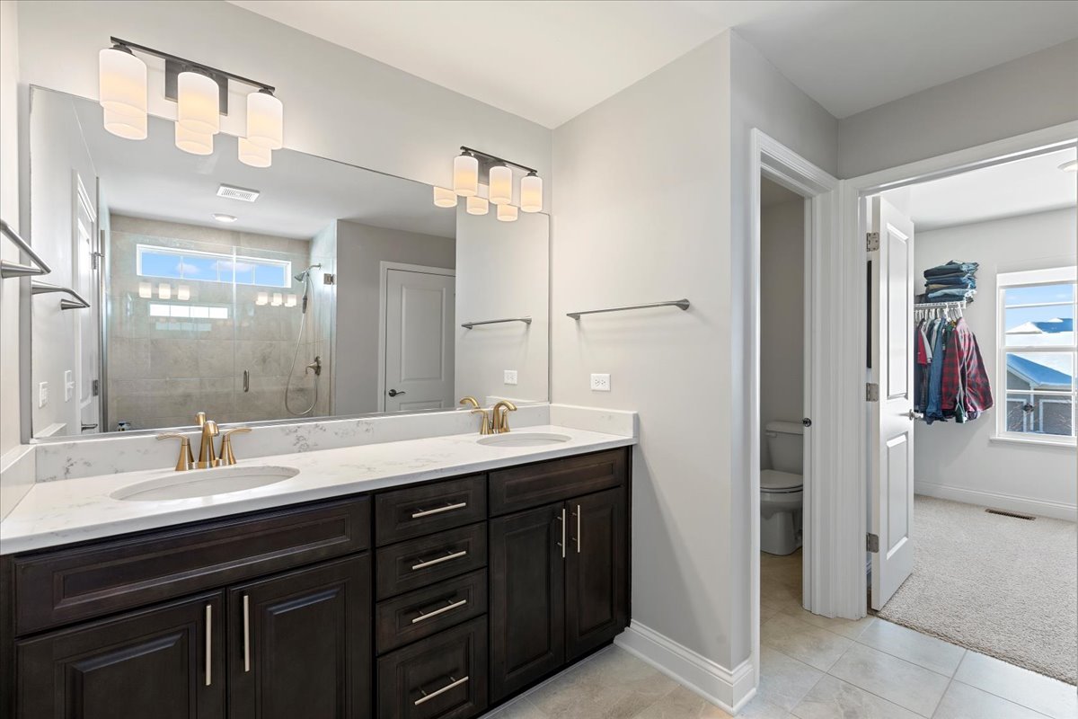 1069 Ardmoor Drive, Crystal Lake, IL 60012