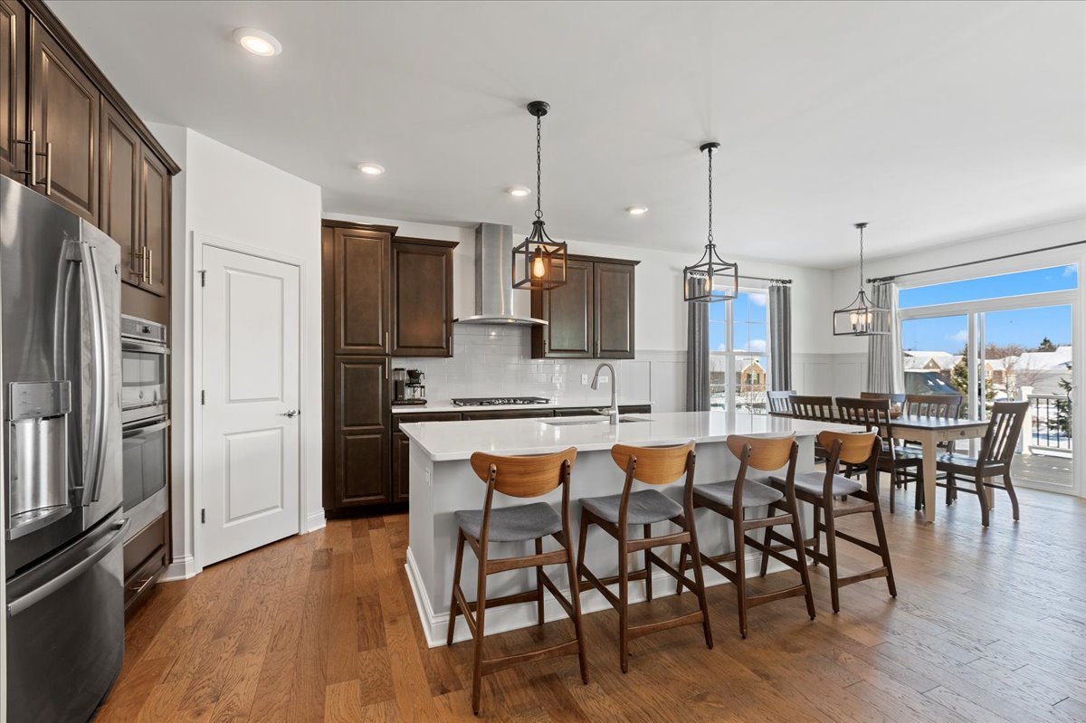 1069 Ardmoor Drive, Crystal Lake, IL 60012