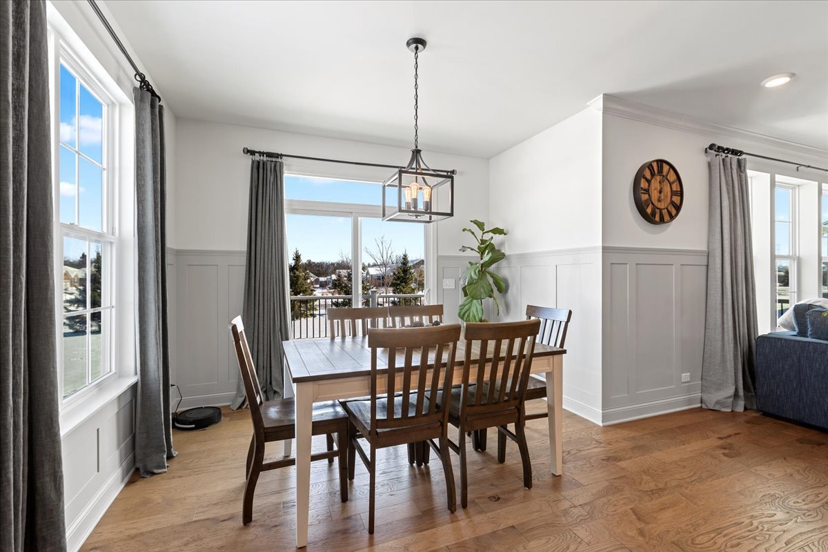 1069 Ardmoor Drive, Crystal Lake, IL 60012