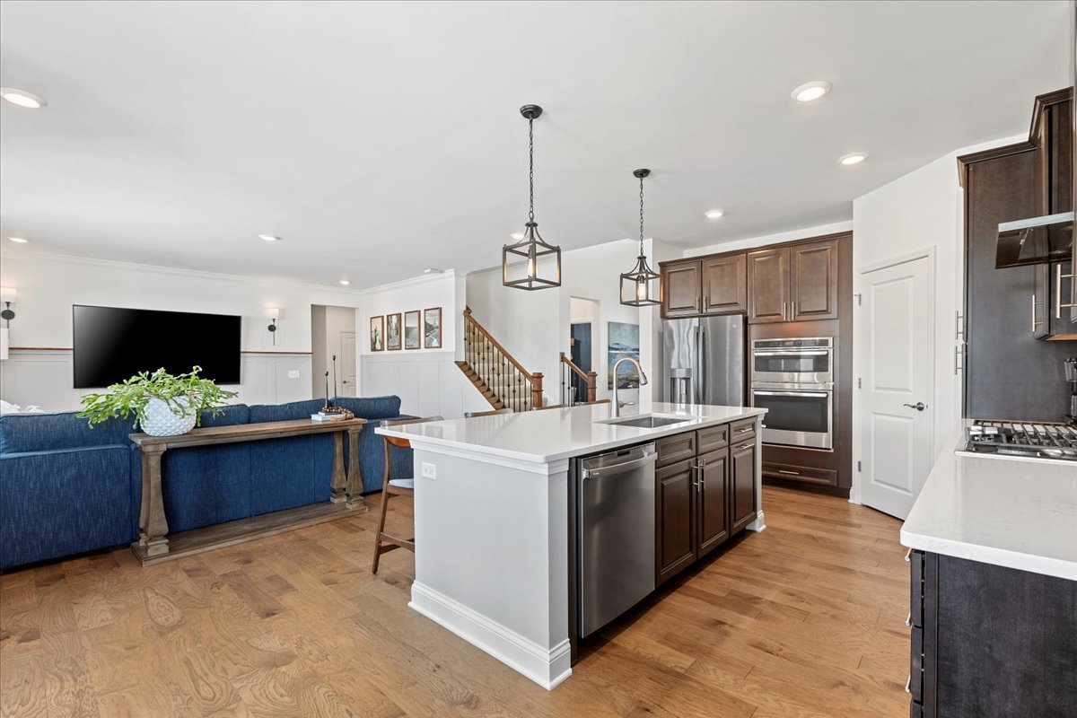 1069 Ardmoor Drive, Crystal Lake, IL 60012