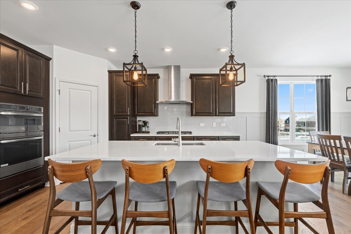 1069 Ardmoor Drive, Crystal Lake, IL 60012