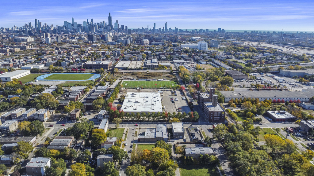 2839 W Arthington Street, Chicago, IL 60612