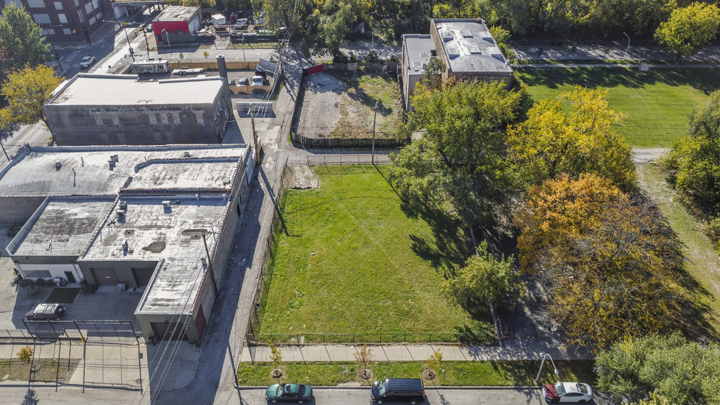 2839 W Arthington Street, Chicago, IL 60612