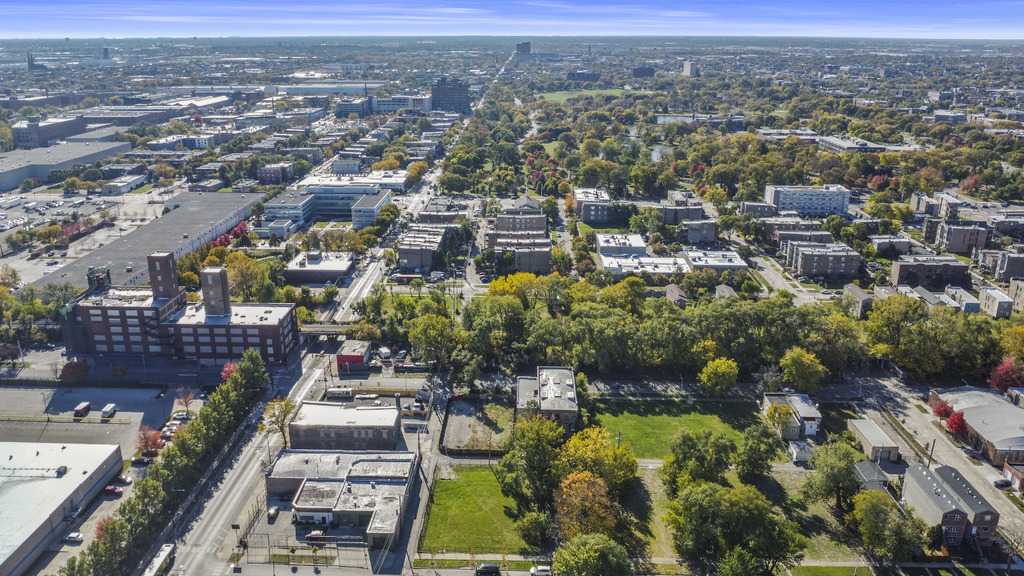 2835 W Arthington Street, Chicago, IL 60612